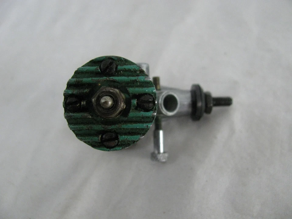 Vintage K&B Green Head Torpedo 15 Gas Nitro Glow Airplane Engine VG - Image 4 of 4