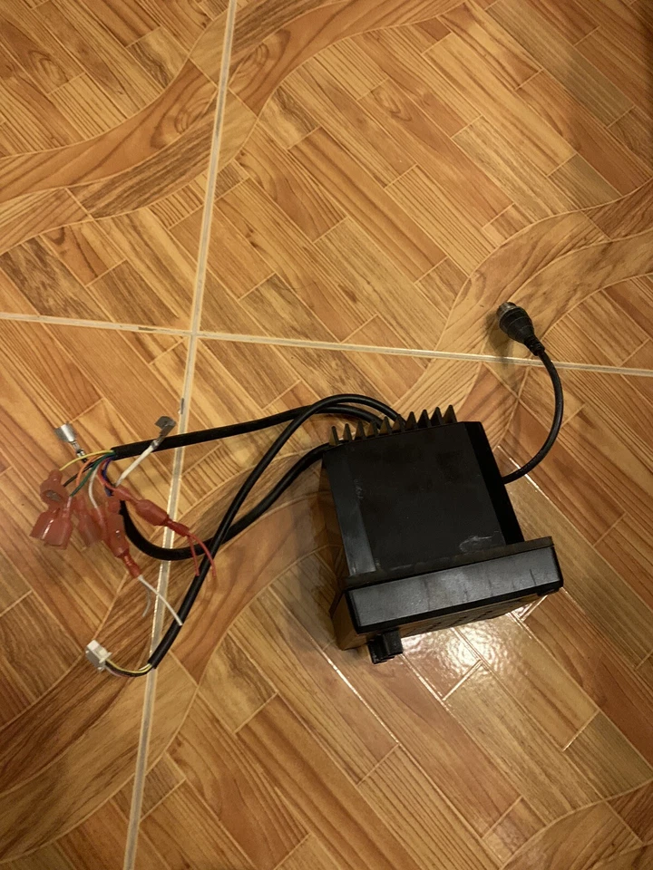 B&G NETWORK Marine VHF Transceiver Radio NO V2000 Brokes and Gatehouse ICOM - Image 2 of 4