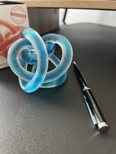 Passport Collection Hand Blown Glass Knot Art Glass Figure/Paperweight - Picture 2 of 2