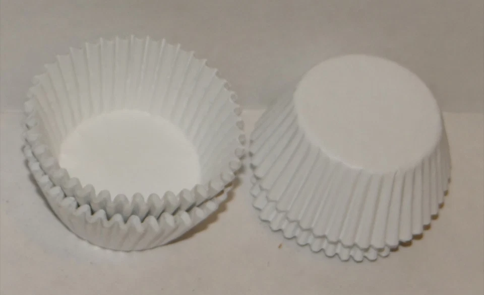 CANDY MOLDS N MORE #5 White Paper Candy Cups 250 Pack Candy Making Supplies CP-4-250 NEW