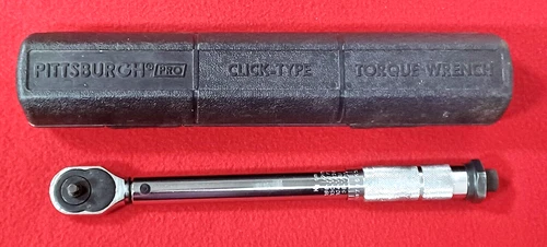 Pittsburgh Pro 1/4" Drive Torque Wrench Reversible Click-Type with Case