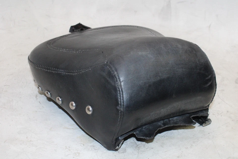1996 HARLEY-DAVIDSON SOFTAIL OEM REAR BACK PASSENGER SEAT - Image 3 of 4