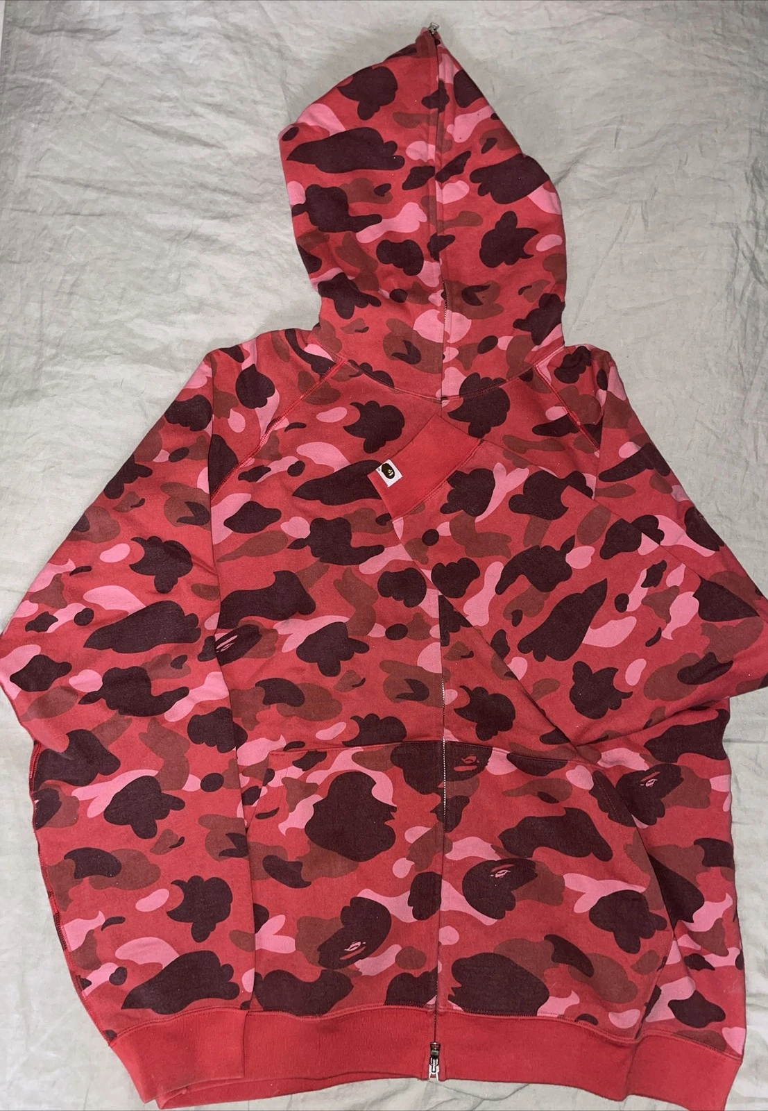 A BATHING APE (BAPE) Felpa con cappuccio mimetica rossa molto rara Bape vintage A Bathing Ape NUOVA One Of One