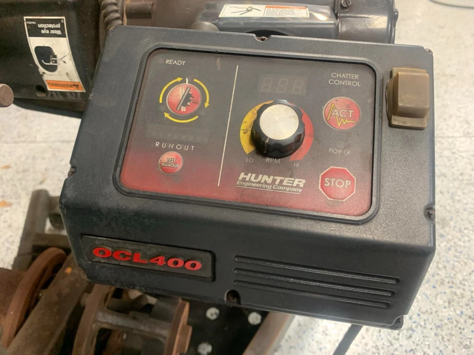 Torno de freno de disco Hunter serie OCL400 CON ADAPTADORES Y EXTRAS Foto 3 de 4