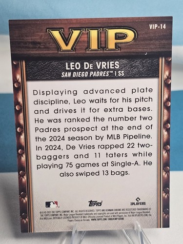 Bowman 2025 - Vips Leo De Vries #VIP-14 refractor mojo púrpura/250 (RC) - Imagen 2 de 2