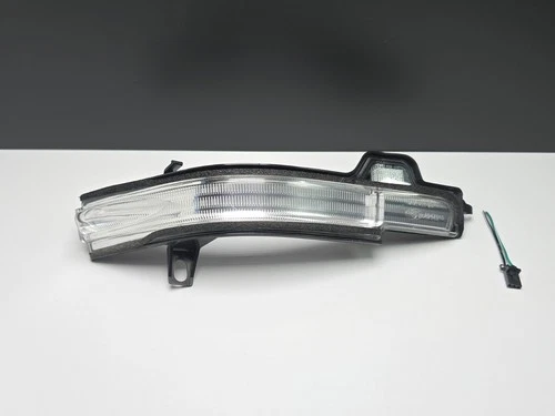 18-24 LINCOLN NAVIGATOR RIGH DOOR EXTERIOR REAR VIEW MIRROR TURN SIGNAL LAMP OEM