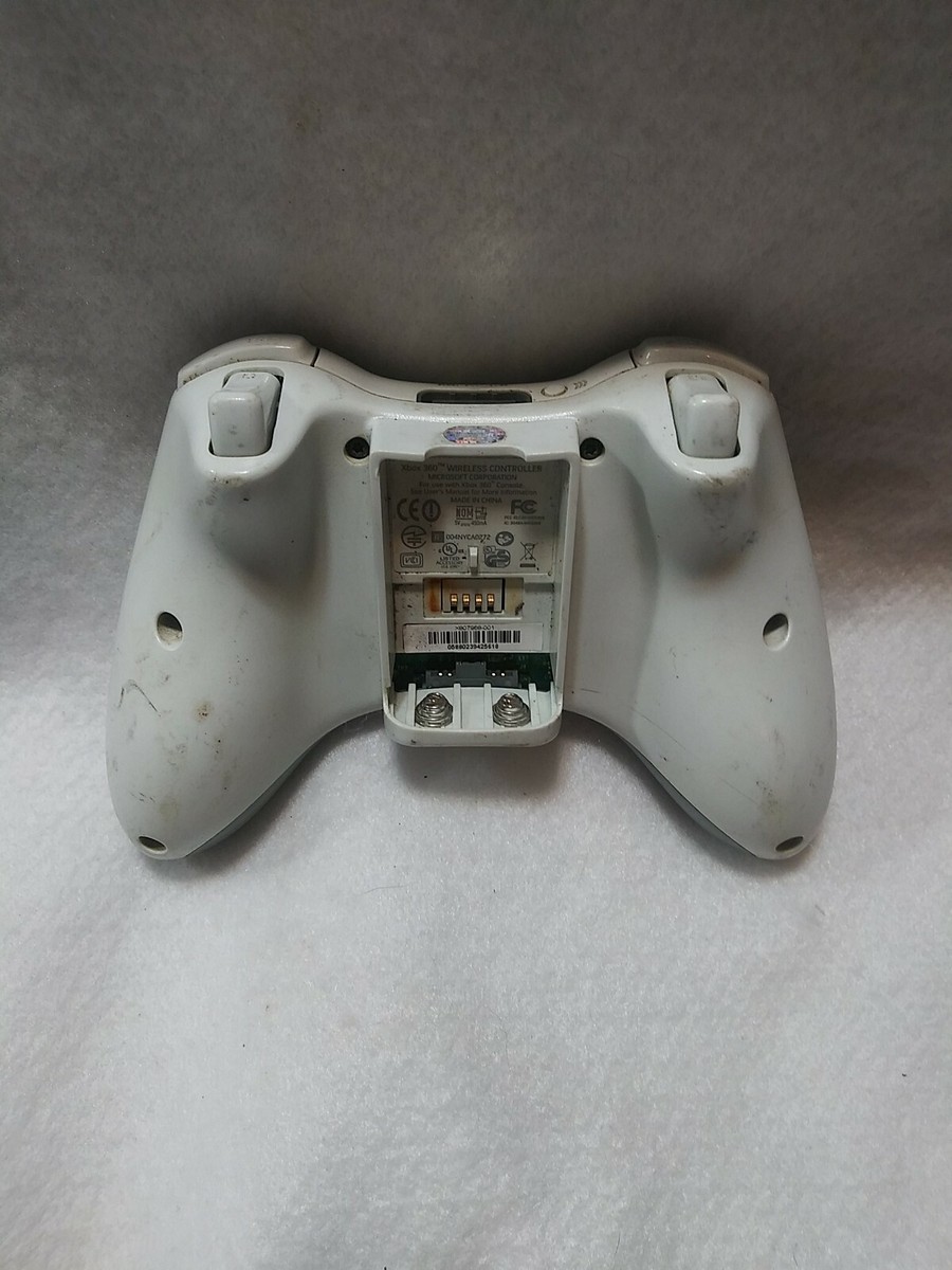 Xbox 360 WHITE Wireless Controller X807968-001 TESTED