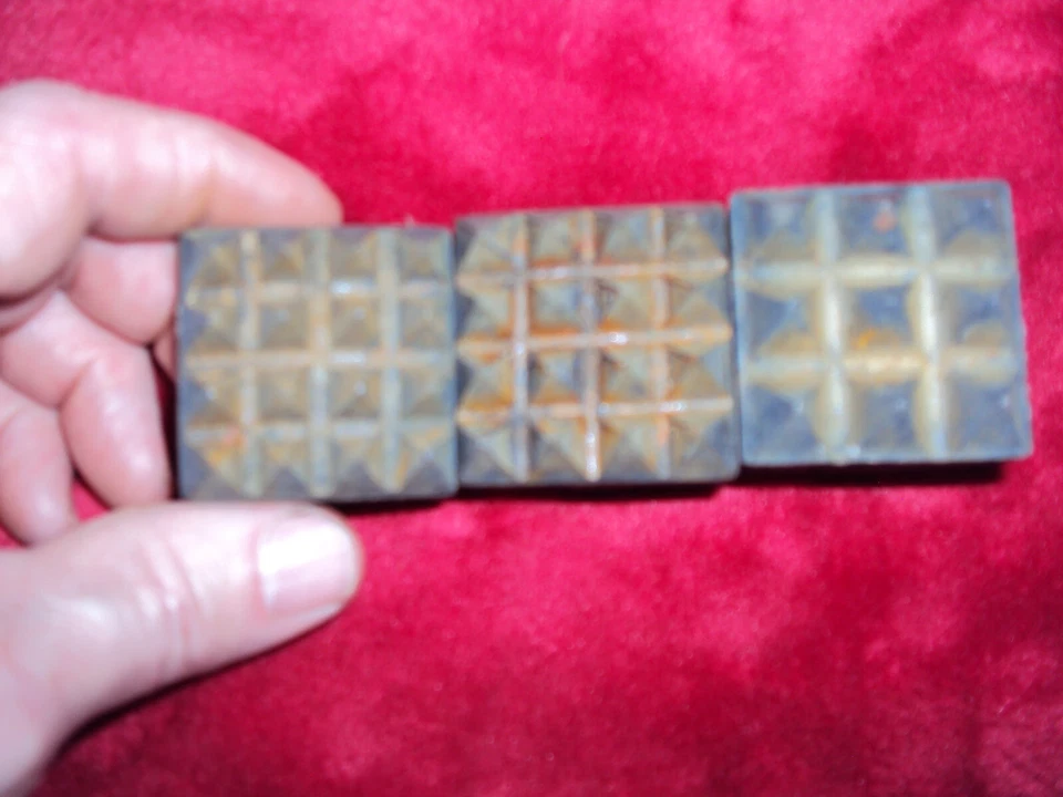 3 objet outil ancienne plaquette de Boucharde marteau tailleur de pierre metier - Photo 2/4