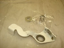 1990 Johnson 4hp deluxe J4RDHESR  cowl latch     boat motor part