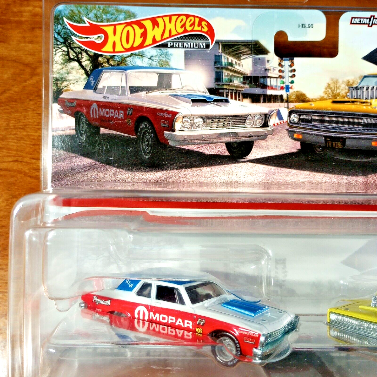 Hot Wheels Premium Car Culture 2-Pack '63 Plymouth Belvedere '65