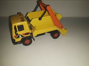 matchbox ford cargo skip truck 1986
