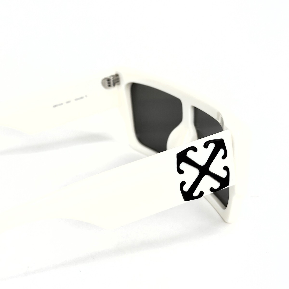 OFF-WHITE 14F OERI14F White Unisex MARION Mask Galvanized 