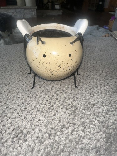 Pre owned mini Bumble Bee Flower Pot