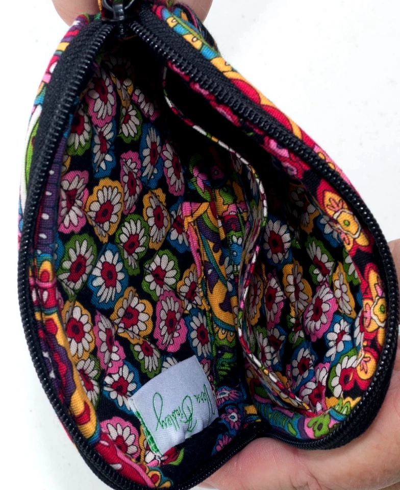Vera Bradley Tech Case Wristlet in Symphony in Hue. NWT - Image 3 of 4