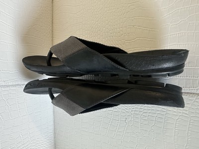 Prada Mens Size 7 Black Leather and nylon Thong Sandals 4Y  display picture 2