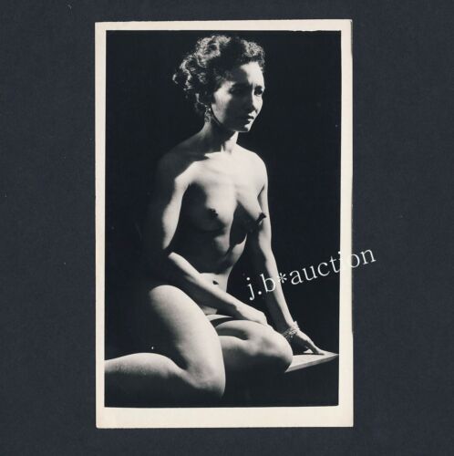 STUDY of NUDE ASIAN WOMAN / NACKTE ASIATIN AKT STUDIE * Vintage 50s French Photo - Foto 1 di 1