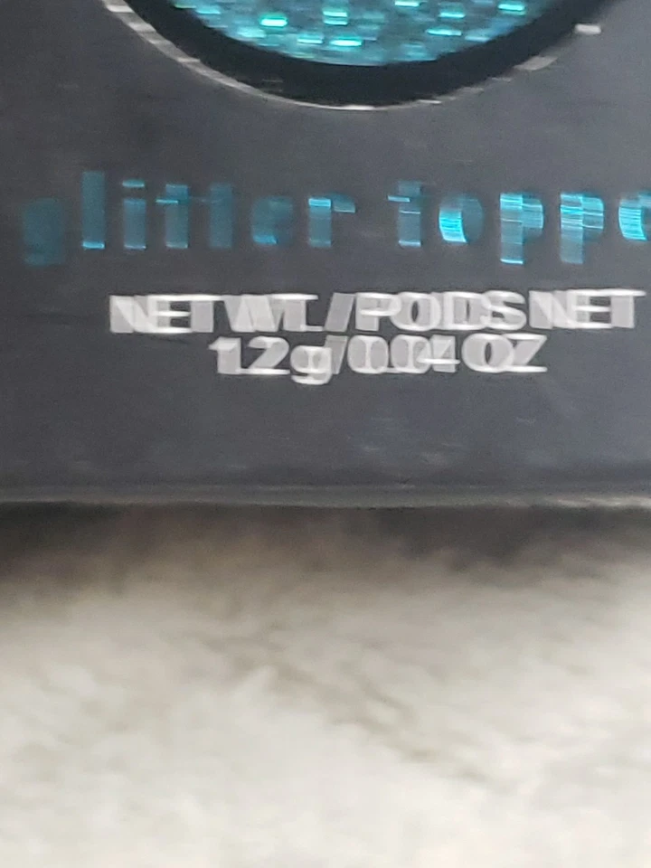 LA Girl Glitterholic Glitter Topper Eyeshadow Oh So Extra GGP456 0.04 oz - Image 3 of 4