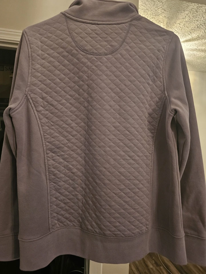 Pullover acolchado púrpura con cremallera pequeña LLBean para mujer Foto 2 de 4