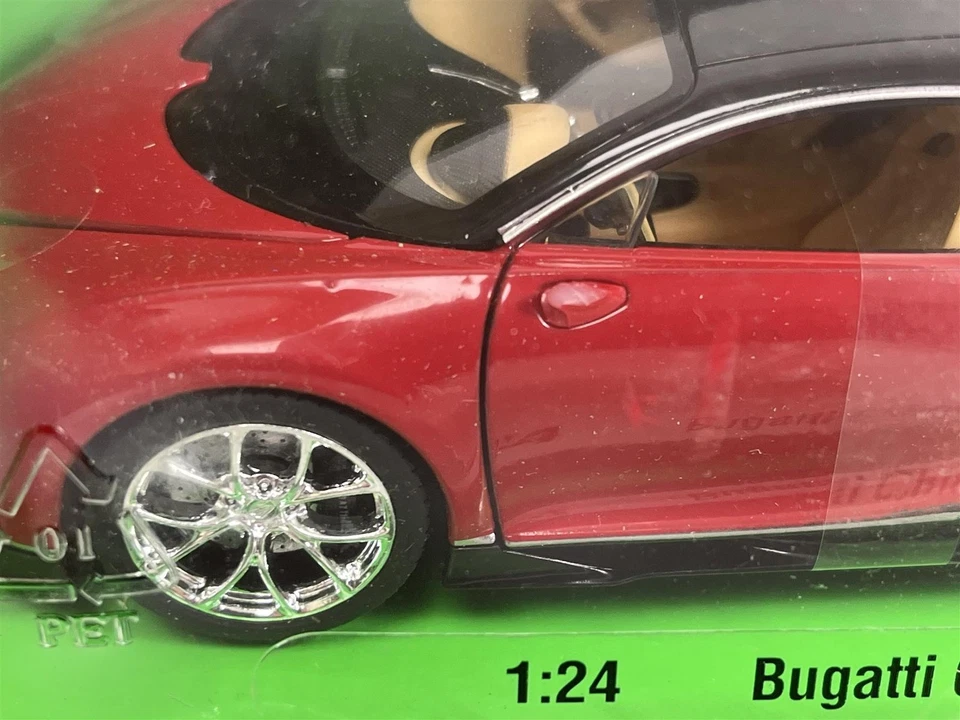 Bugatti Chiron Red Black 1:24 Scale Welly 24077RD B26 - Image 3 of 4