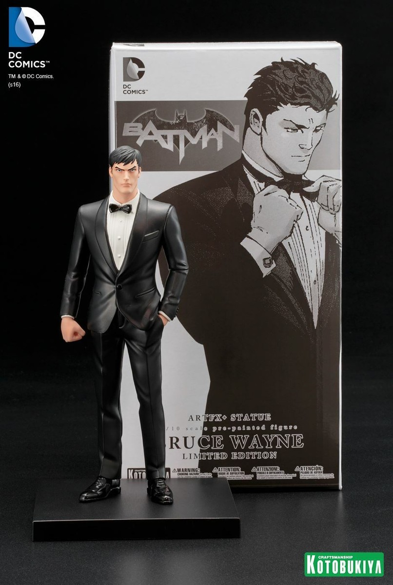 KOTOBUKIYA SDCC BRUCE WAYNE Batman DC Comics ArtFX+ STATUE 2016 1
