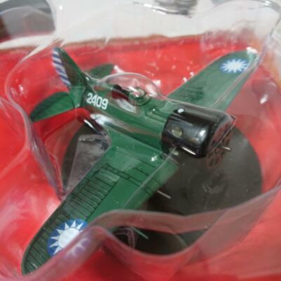 DeAgostini WW2 Aircraft Collection #53 Fighter 1/72 Model USSR