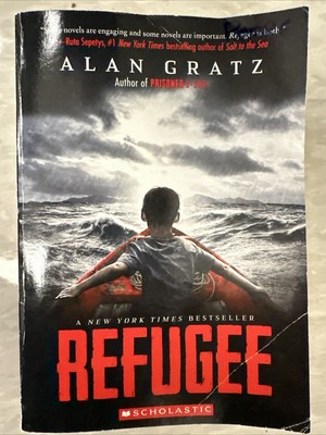 Refugee Book by Alan Gratz - Paperback