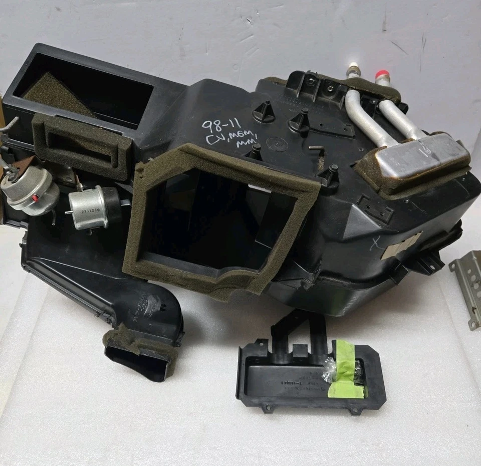 OEM 98-11 Ford Crown Victoria Grand Marquis Heater Core Assembly HVAC Blend Door - Image 2 of 4