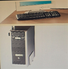 PC-Halterung für Untertisch-Montage, stabil, schafft Platz auf dem Schreibtisch