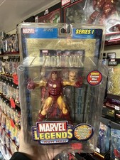 Toybiz Marvel Legends Series 1 Iron Man 2002 NIB comic book & display stand