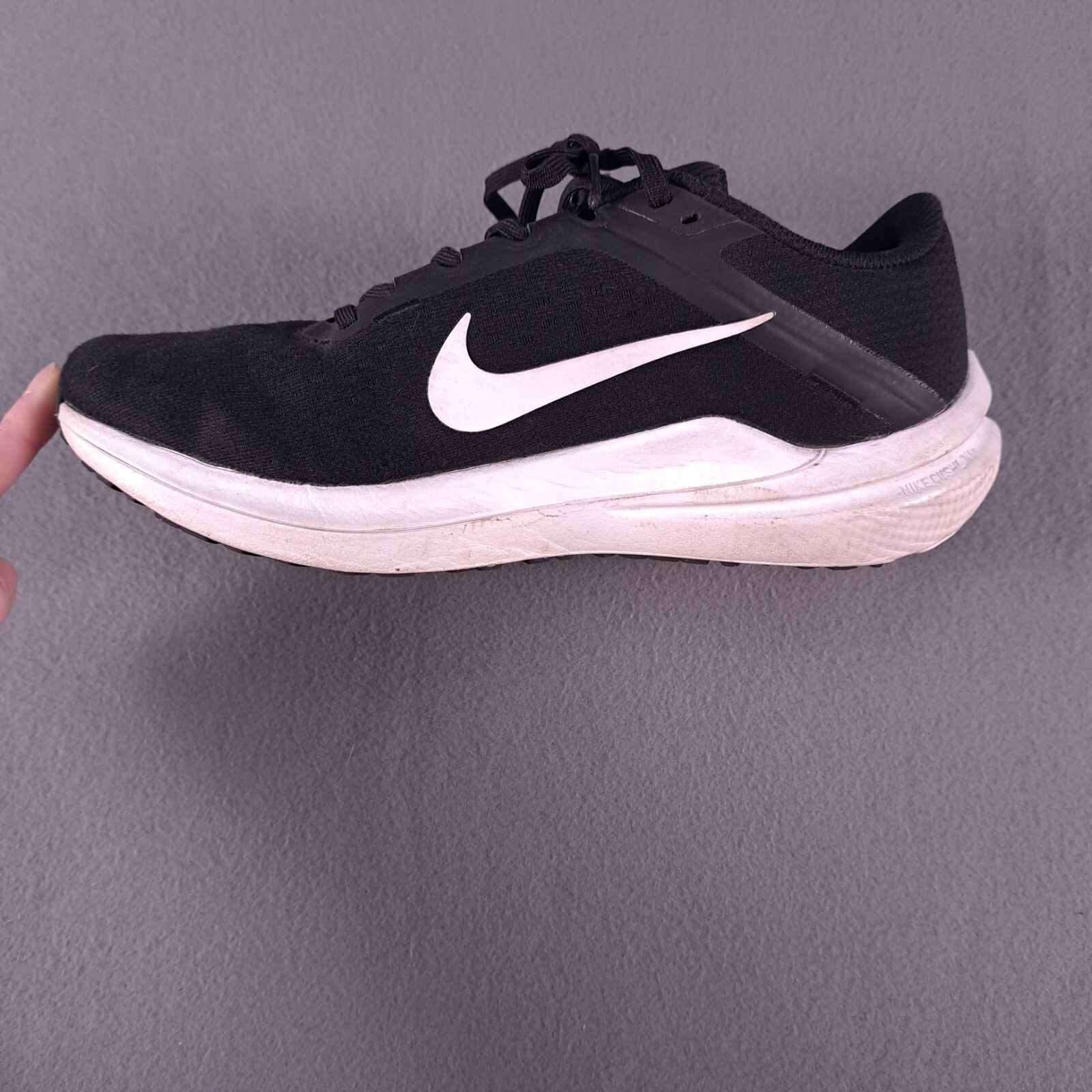 Nike Winflo 10 Sneakers Woemns 9 Black Athletic Running Shoes DV4023-003 thumbnail 5
