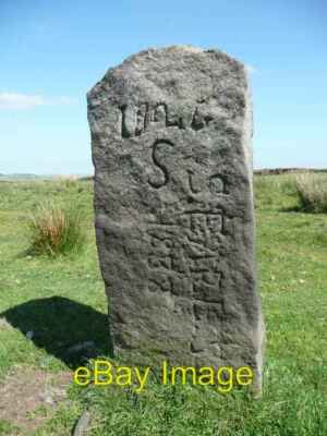 Foto 6x4 NW Gesicht Grenzstein Rishworth (Ripponden) Stand Holz A c2008