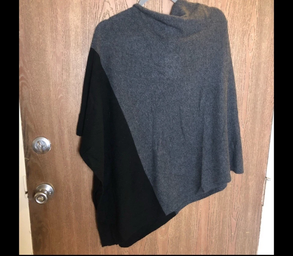 Poncho suéter Kinross Cashmere para mujer negro gris a rayas 100 % cachemir OS suave Foto 2 de 4