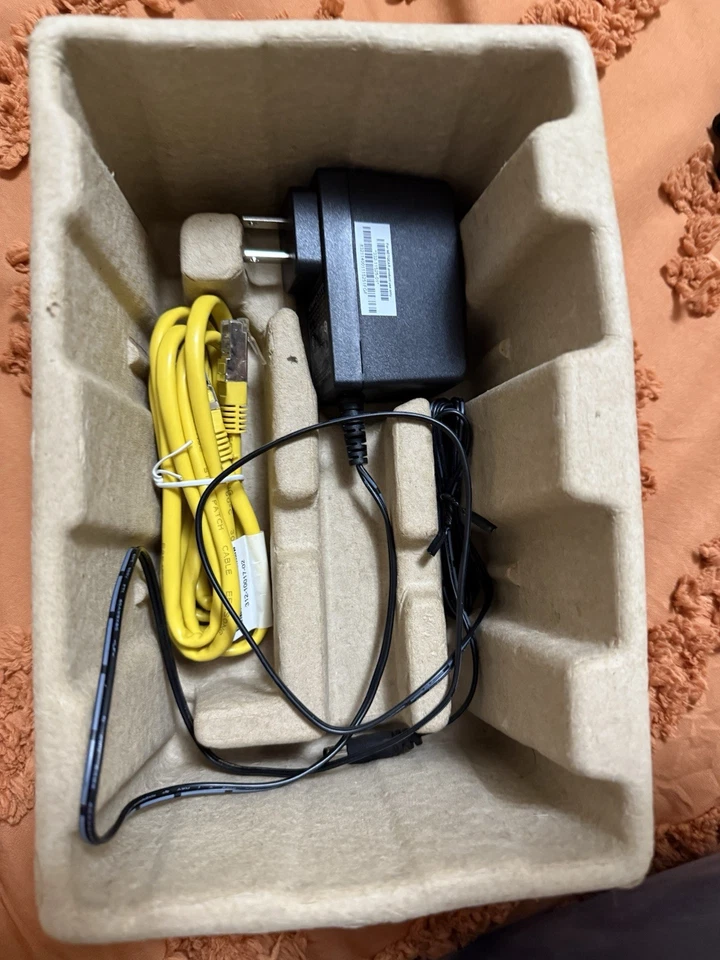 NETGEAR AC1200 WiFi Cable Modem Router 802.11 Ac Dual Band Gigabit C6230 - Image 3 of 3