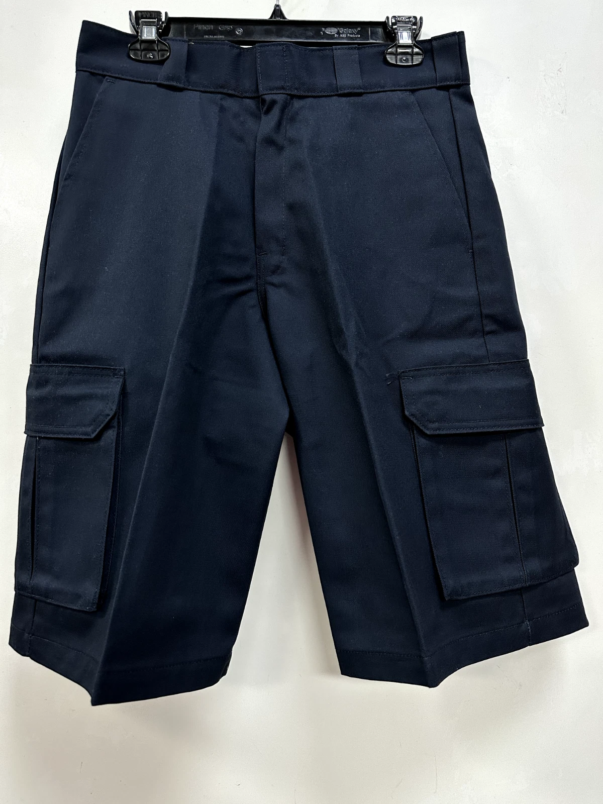 Dickies Men's Cargo Loose Fit Short. 13" Inseam. Dark Navy.