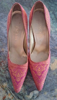 Escada Pink & Gold Brocade 3''Heels Size 6 1/2