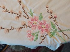 TABLE CLOTH RECTANGLE 80X56 OVAL HAND STITCHED