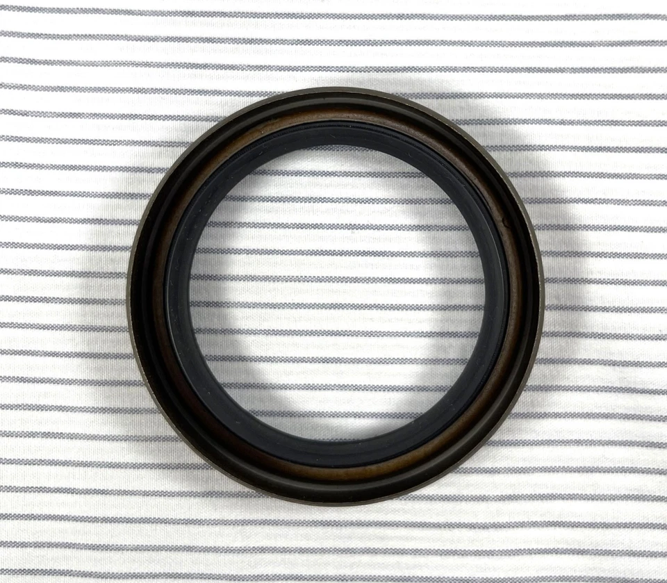 Sello de rueda CR/SKF 19628 posición delantera para camioneta Chevy LUV 97-05 Isuzu 88-95 Foto 4 de 4