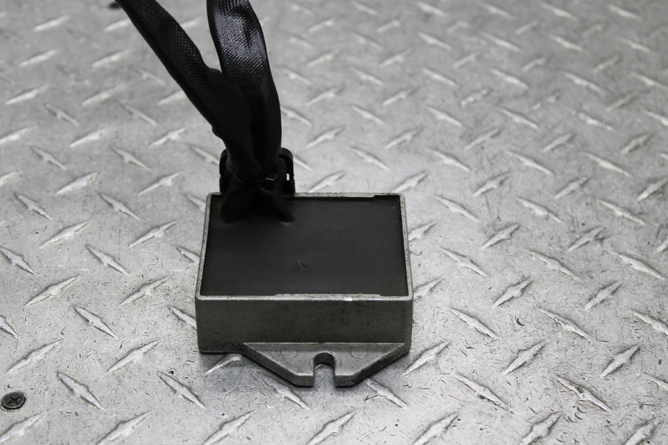 2009 BUELL 1125CR РЕГУЛЯТОР ВЫПРЯМИТЕЛЬ ЗАПУСТИТЬ ВИДЕО - Изображение 2 из 4