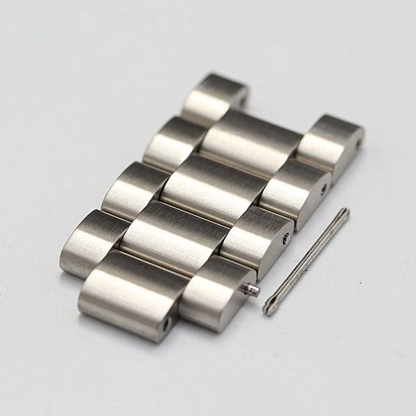 Bracelet ceinture montre homme GUCCI authentique 4 maillons 136,3 pièces argent 26 mm