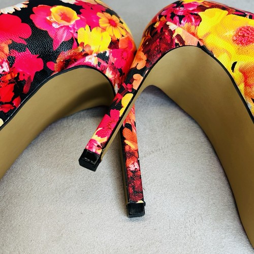 New York & Co Damenschuhe Lackleder Stiletto 9M Blumenmuster spitz zulaufend neu - Bild 7 von 9