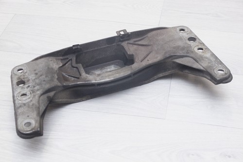 BMW E60 E61 E63 E64 525d 530d 535d 635d Getriebehalter Halter Getriebe 6761106