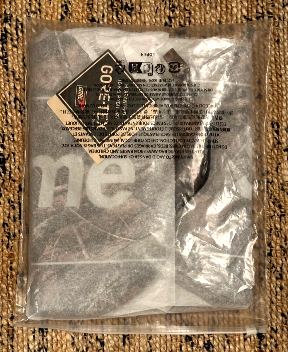 Supreme GORE-TEX Camo Dog Jacket Coat Clothes Size L XL Brand New