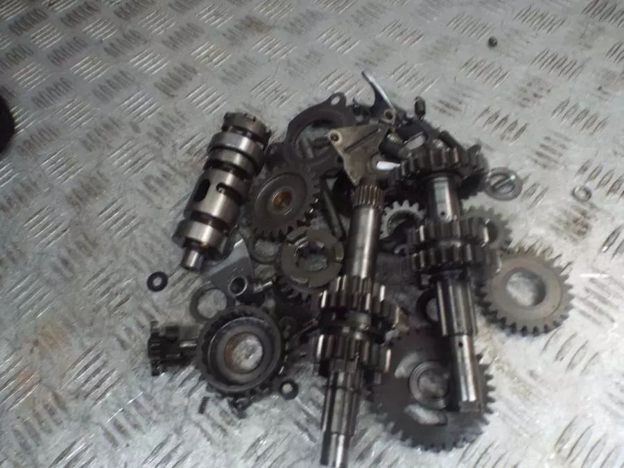 Honda MT125 MT 125 Engine Gearbox Gear Box