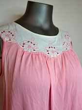 VTG 60s 70s Small Lorraine Pink Nylon White Embroidery Applique Yoke Nightgown