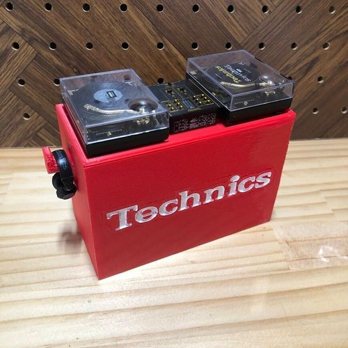 Technics Miniature Collection Display Table with Logo Coloring - Picture 5 of 8