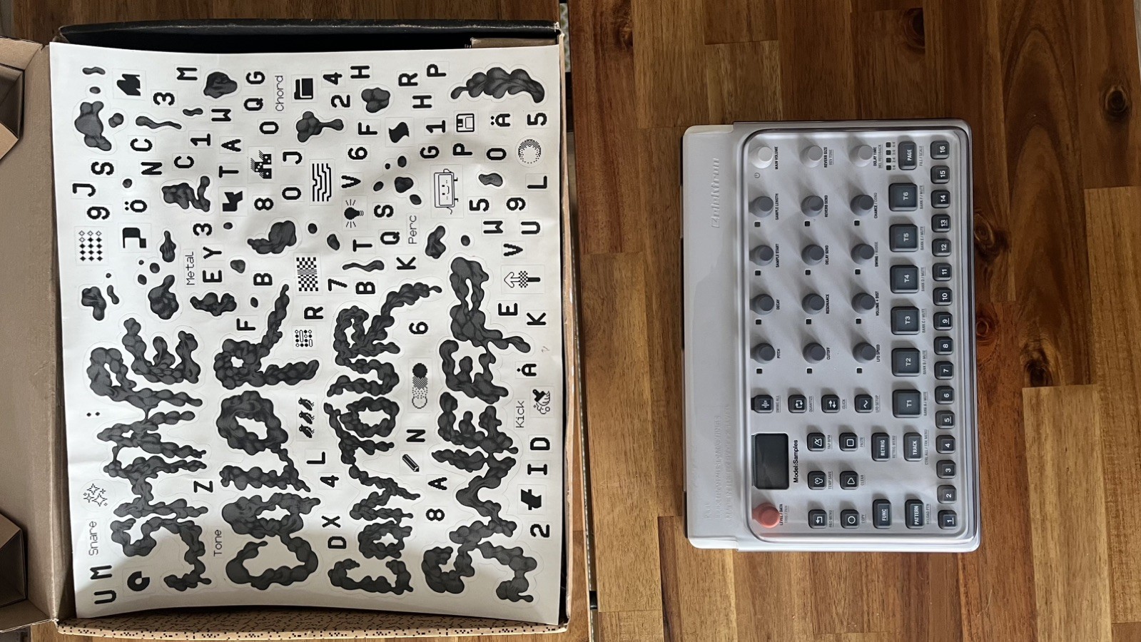 Elektron Model:Cycles & Model:Samples Grooveboxes - white & Gray