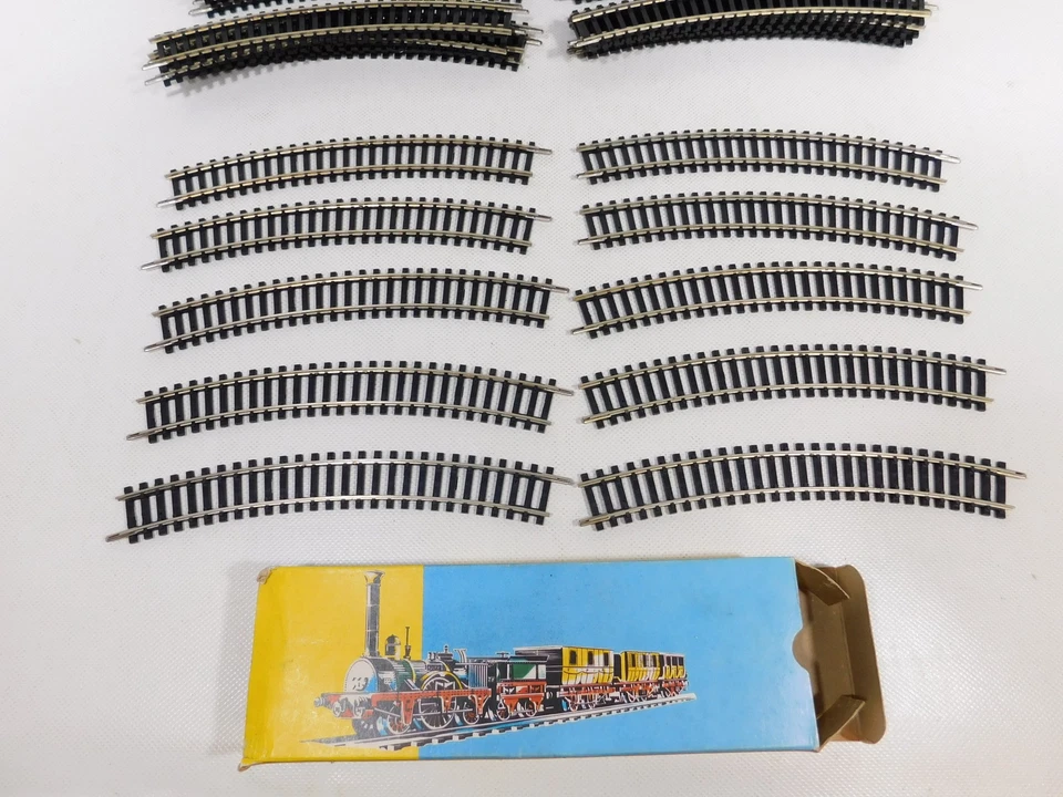 DM618-1# 30x Trix International H0 DC 4222 Track Curved Mint Box - Image 2 of 4