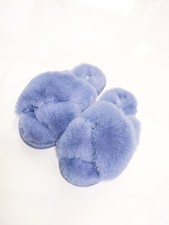 CUPCAKES  CASHMERE Periwinkle Blue Fuzzy Slippers Small 5-6 Soft Faux Fur NWOT