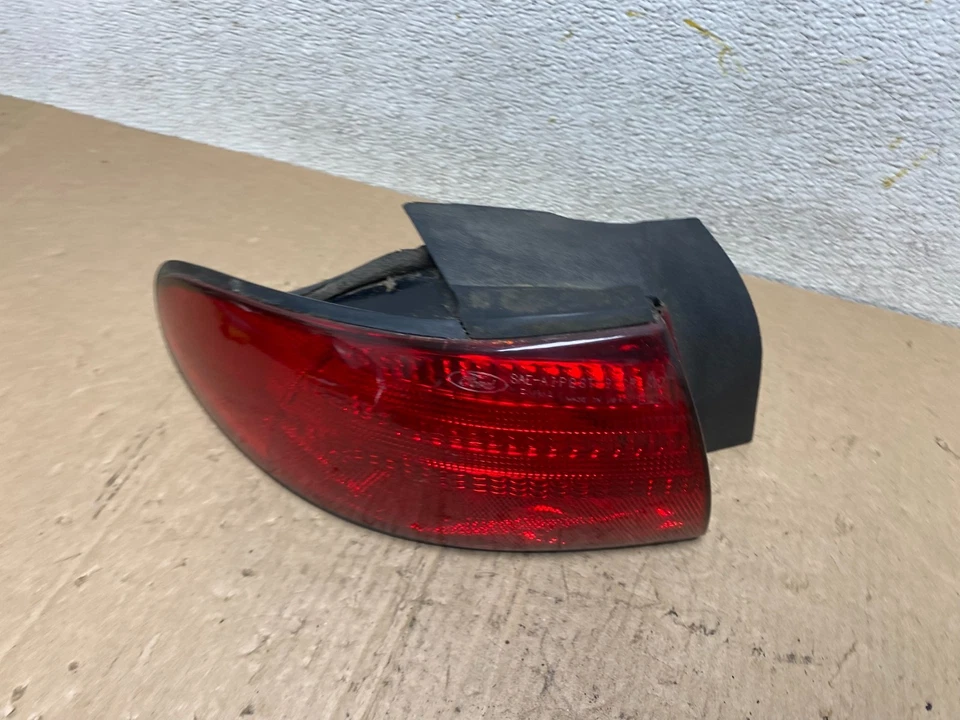 Luz trasera izquierda Ford Contour 1998 1999 2000 OEM Q1800 DG Foto 2 de 4