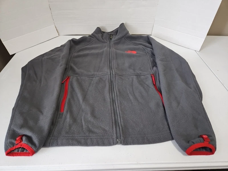 north-face full zip fleece pockets jacket
